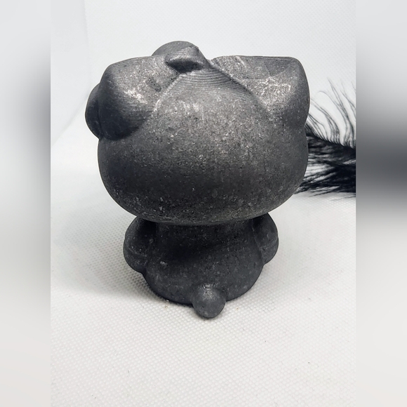Large Shungite Hello Kitty Crystal Carving. Sanrio. - Picture 4 of 7
